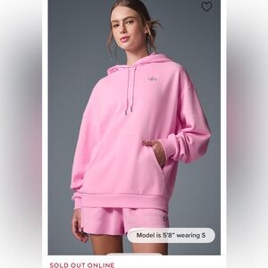 Alo Yoga Accolade Hoodie in Sweet Pink